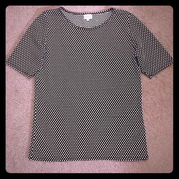 LuLaRoe Black and White Polka Dot Gigi Top - Picture 1 of 3